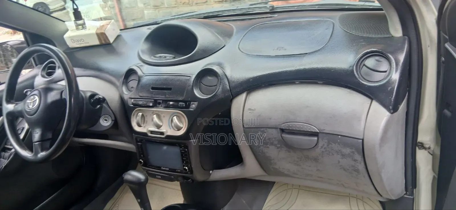 Toyota Vitz 2004 Gold