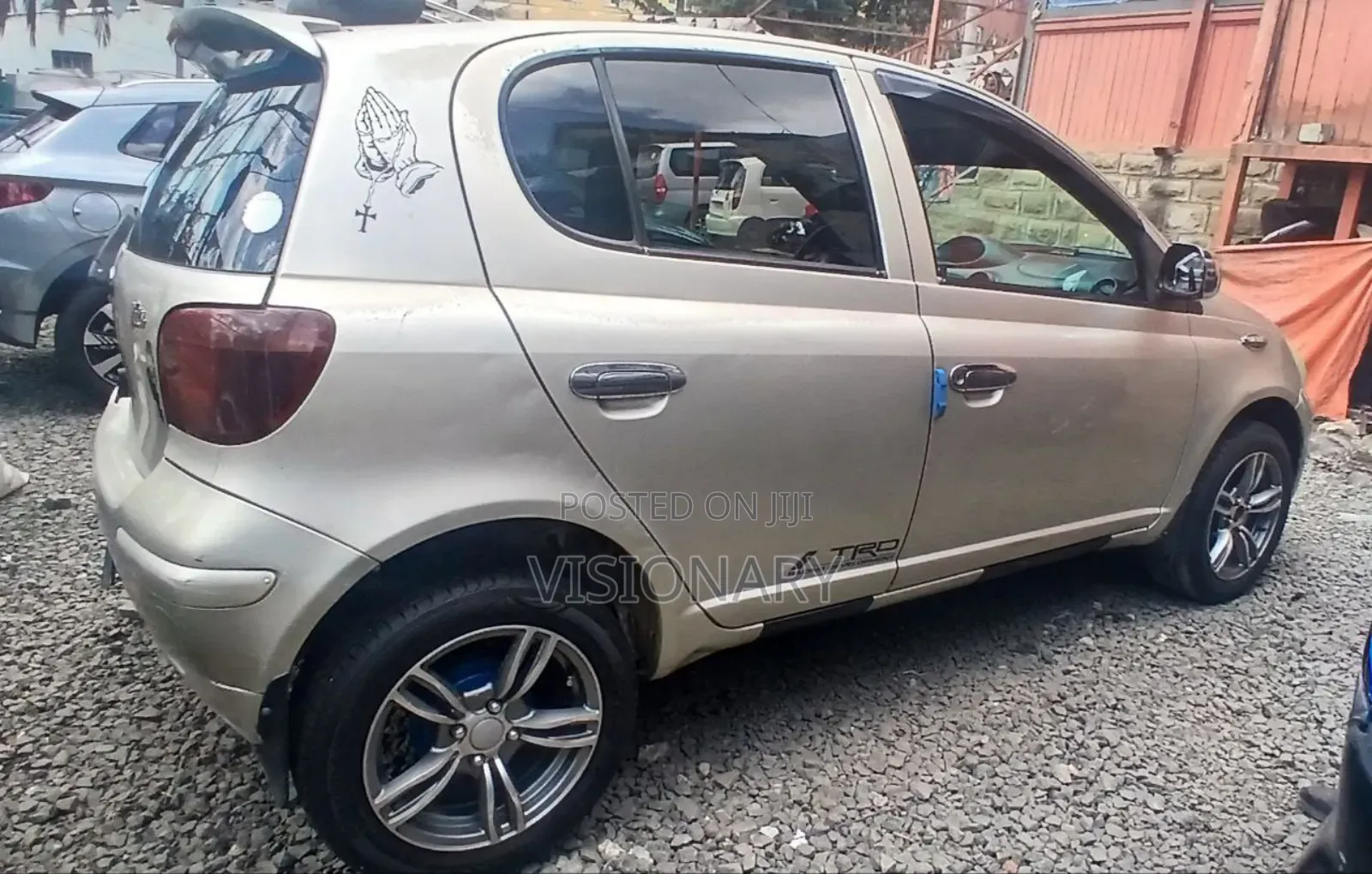 Toyota Vitz 2004 Gold