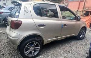 Toyota Vitz 2004 Gold