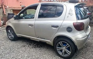 Toyota Vitz 2004 Gold