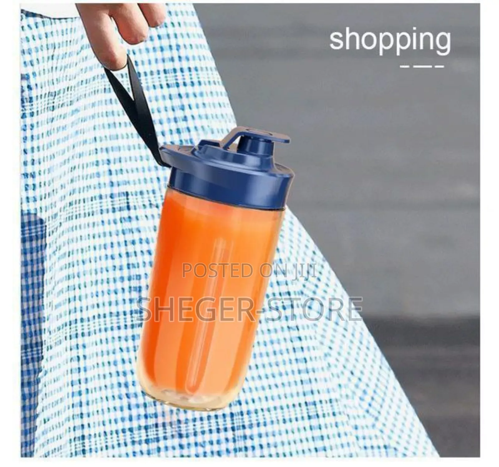 Portable and Charging Juicer
( አነስ ያለ ለጉዞ እና ለካምፖስ ተማሪዎች የሚመች )