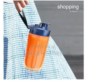 Portable and Charging Juicer
( አነስ ያለ ለጉዞ እና ለካምፖስ ተማሪዎች የሚመች )