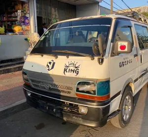 Toyota HiAce 2002