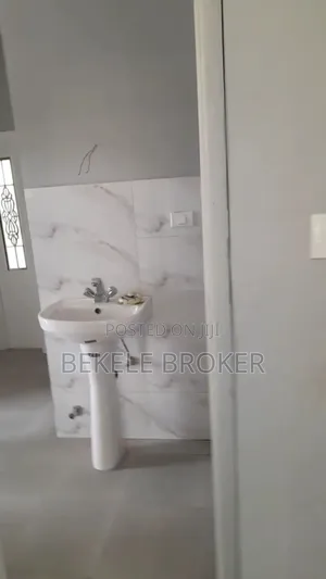 Furnished 3bdrm Apartment in አፓርትመንት, Bole for sale