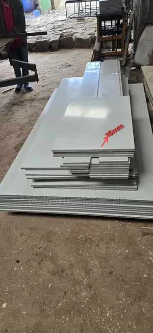 Toilet Partition / HPL