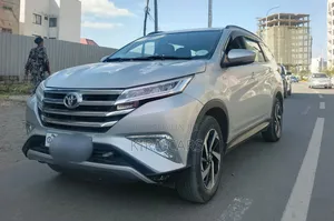 Toyota Rush 2022 Silver