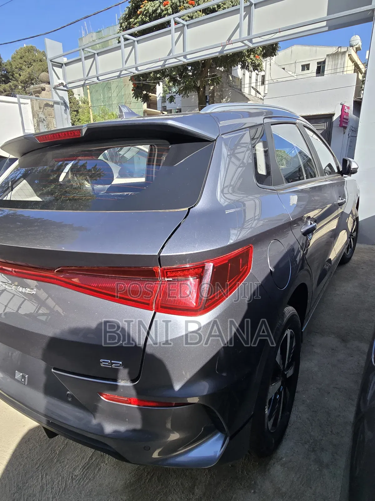 New BYD E2 43 kWh 94 hp FWD 2025 Gray