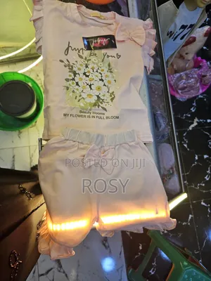 Photo - ቁምጣ በቲሸርት ኳሊቲ