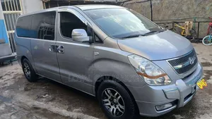 Hyundai Starex 2015 Silver