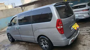 Hyundai Starex 2015 Silver