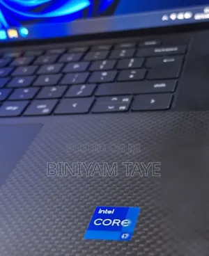 New Laptop Dell Precision 5570 16GB Intel Core I7 SSD 512GB