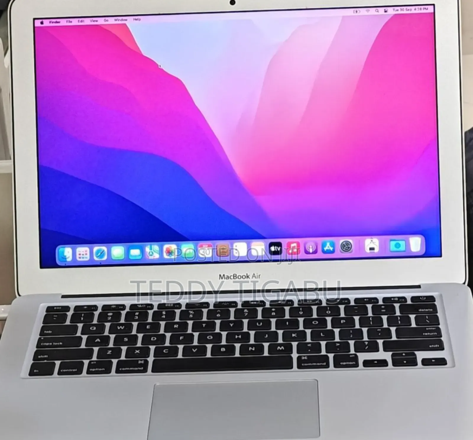 New Laptop Apple MacBook Air 2017 8GB Intel Core I7 SSD 512GB