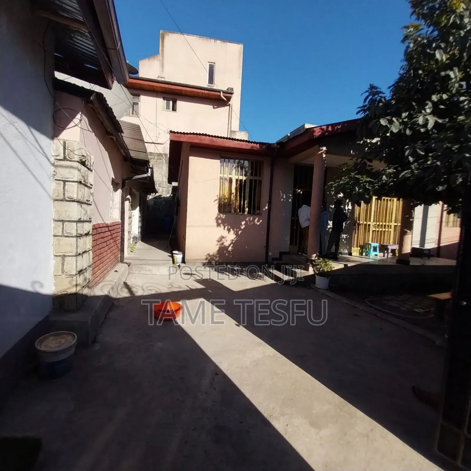 Furnished 5bdrm House in ወሰን, Yeka for sale