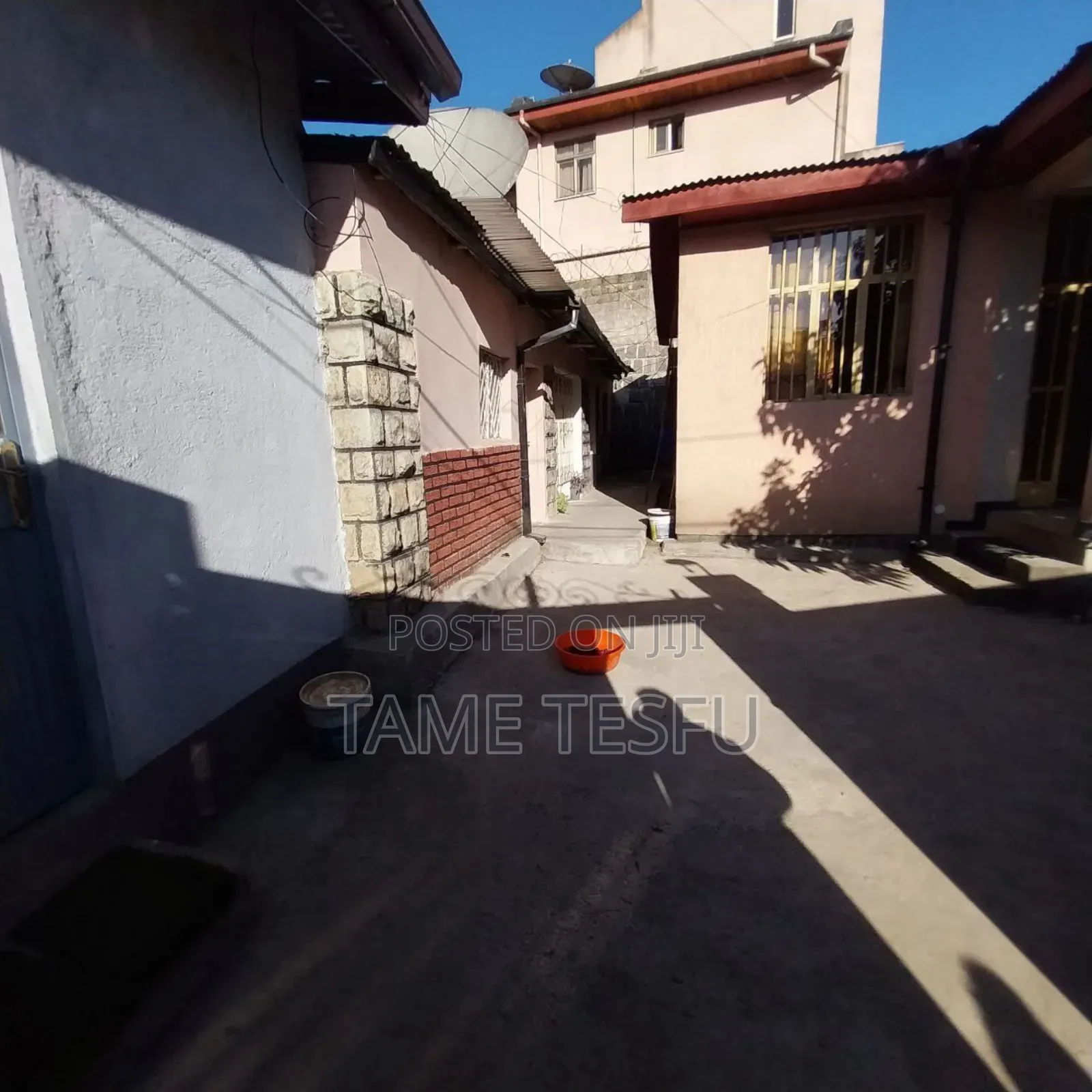 Furnished 5bdrm House in ወሰን, Yeka for sale