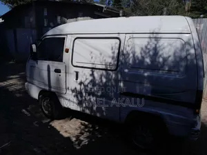 Daewoo BF105 2002 White