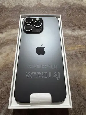 Photo - Apple iPhone 15 Pro Max 256 GB Black