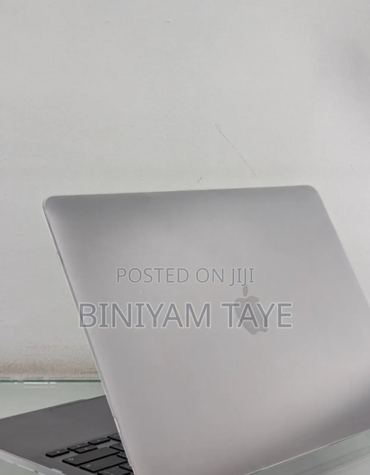 New Apple MacBook Pro Max 2023 M2 14-Inch 8GB Intel Core I5 SSD 256GB