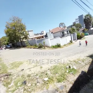 Furnished 4bdrm House in ሾላ, Yeka for sale