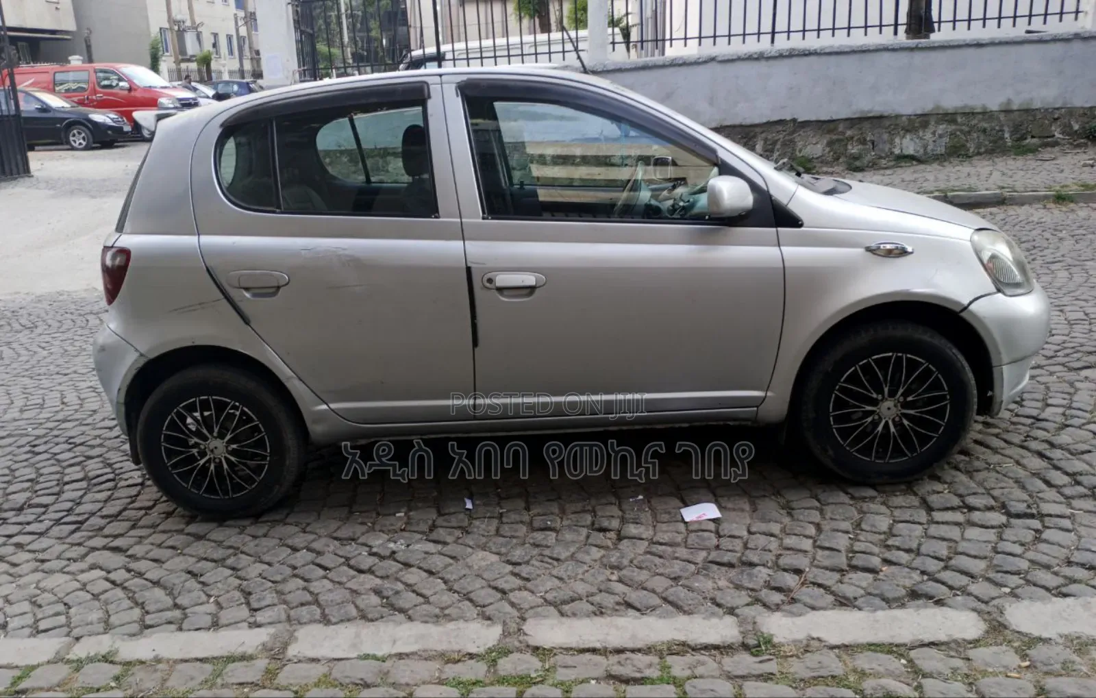 Toyota Vitz 2001 Silver