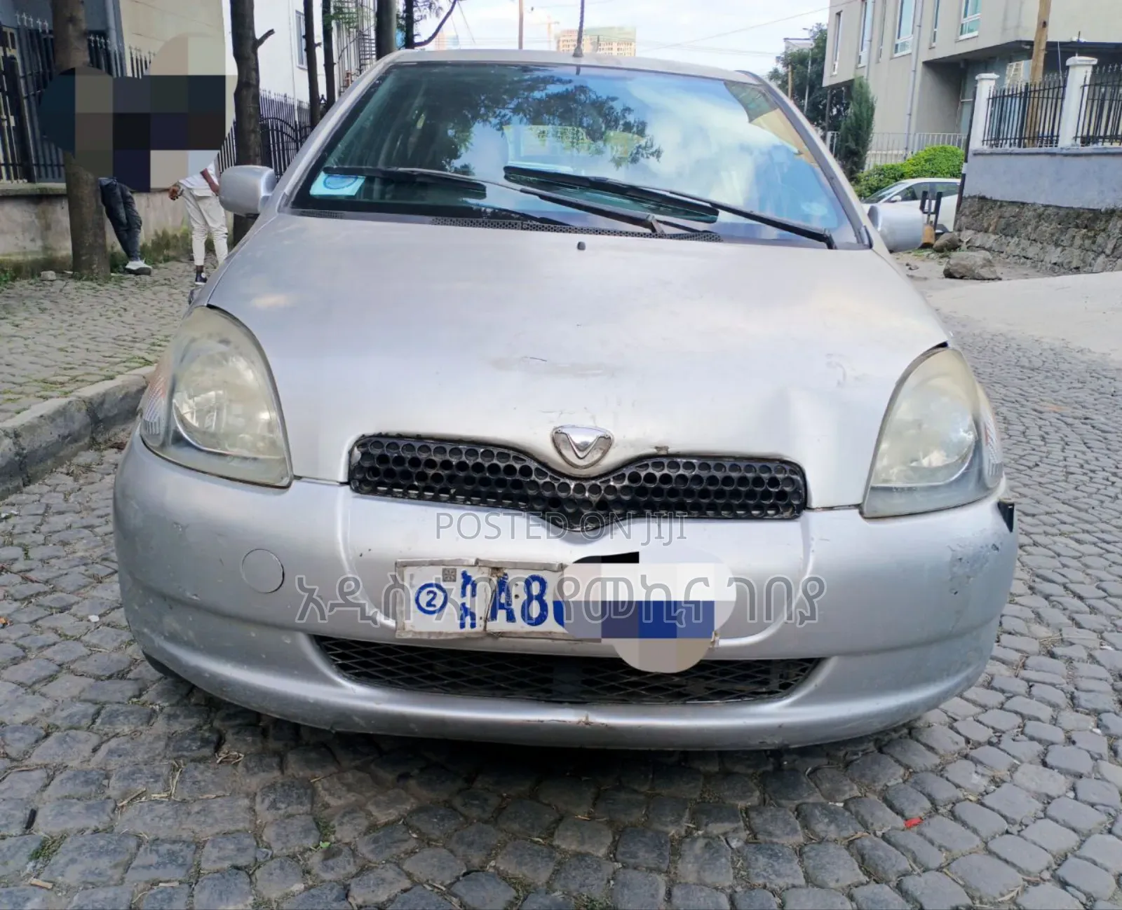 Toyota Vitz 2001 Silver