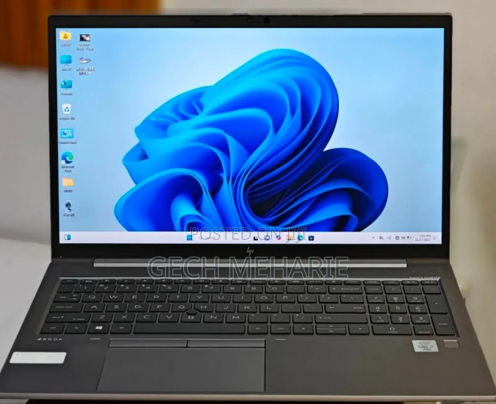 New Laptop HP ZBook Firefly G8 16GB Intel Core I7 SSD 512GB