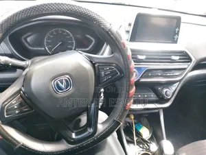 Photo - Changan Alsvin 1.4 FWD Sedan 2020 Yellow