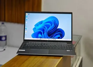 New Laptop HP ZBook Fury 17 G7 16GB Intel Core I7 SSD 512GB