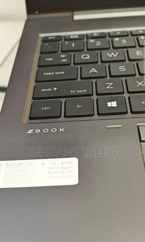 New Laptop HP ZBook Firefly 15 G7 16GB Intel Core I7 SSD 512GB