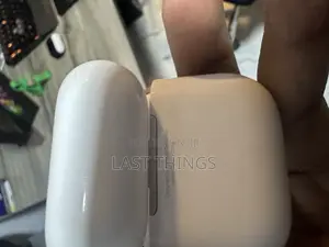 Photo - Original Airpods 4 With Anc