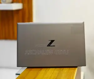 New Laptop HP ZBook Firefly 15 G7 16GB Intel Core I7 SSD 512GB
