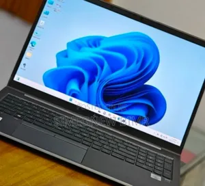 New Laptop HP ZBook Firefly 15 G7 16GB Intel Core I7 SSD 512GB