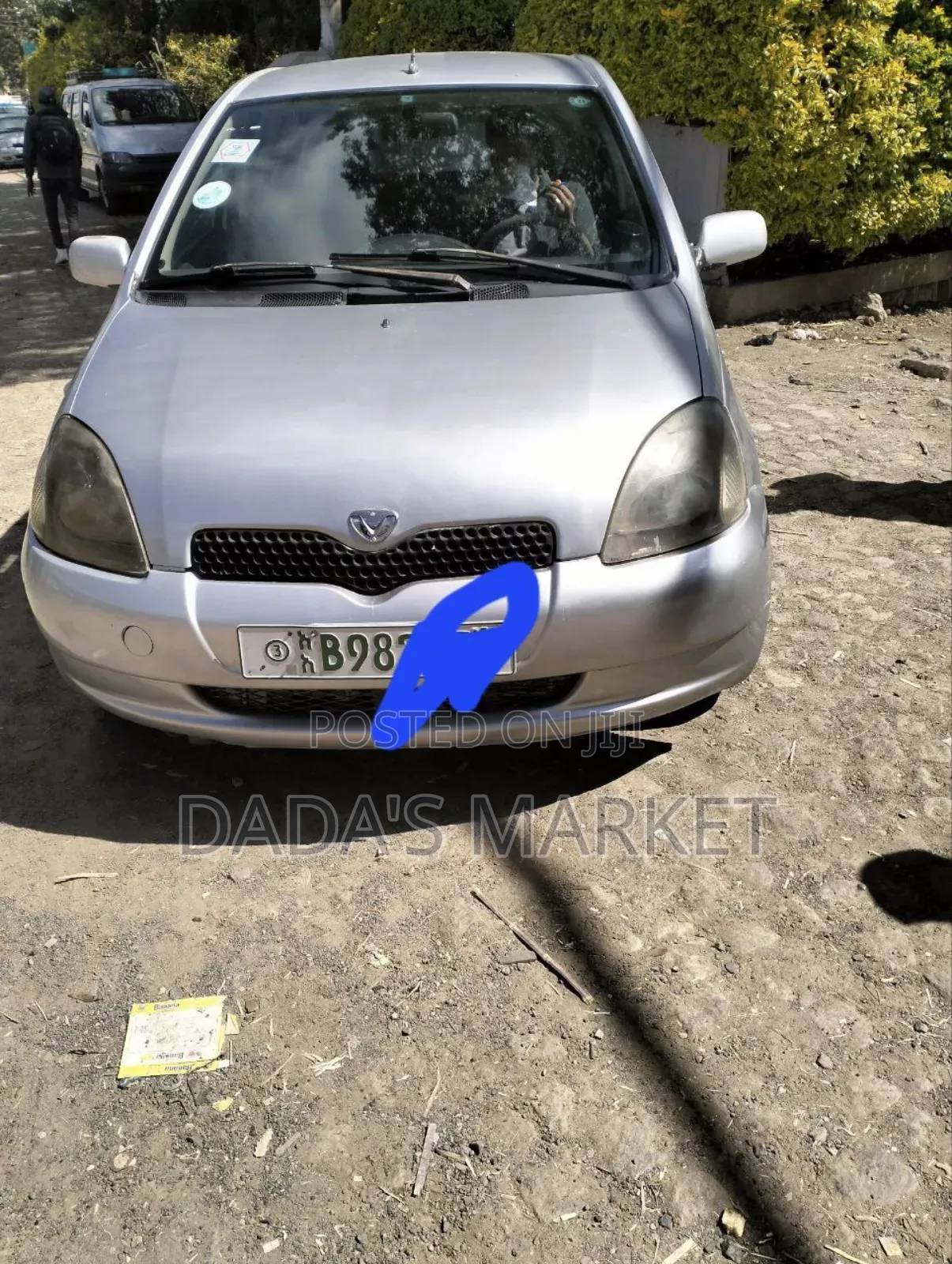 Toyota Vitz 2001 Silver