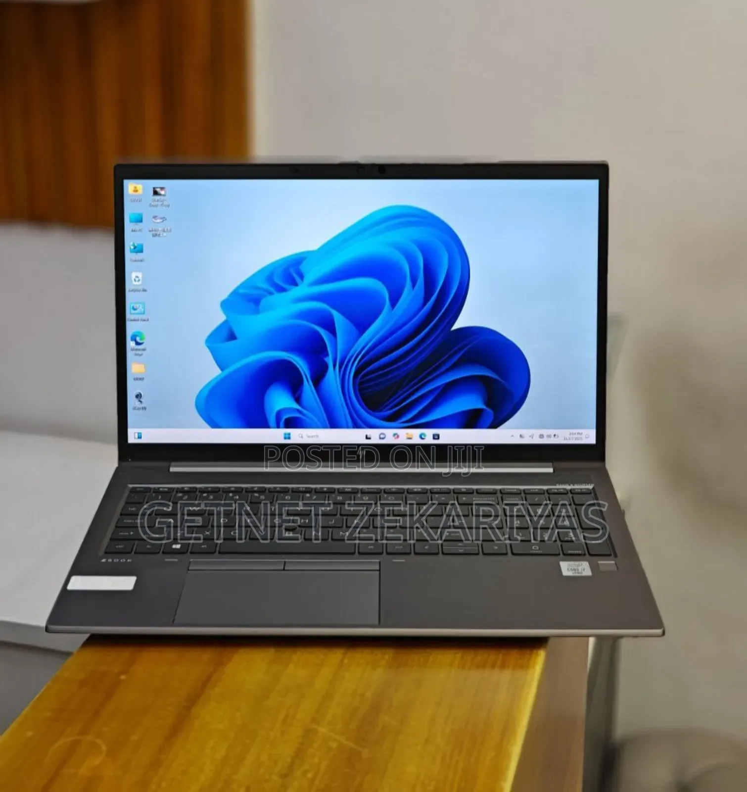 New Laptop HP ZBook Firefly 15 G7 16GB Intel Core I7 SSD 512GB