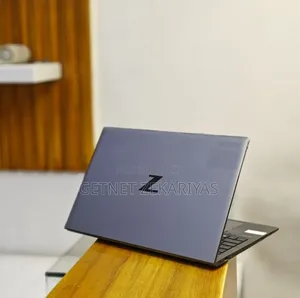 New Laptop HP ZBook Firefly 15 G7 16GB Intel Core I7 SSD 512GB