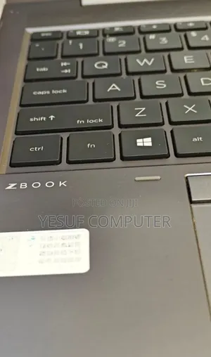 New Laptop HP ZBook Firefly 15 G7 16GB Intel Core I7 SSD 512GB