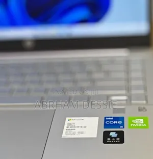 New Laptop HP 16GB Intel Core I7 SSD 512GB