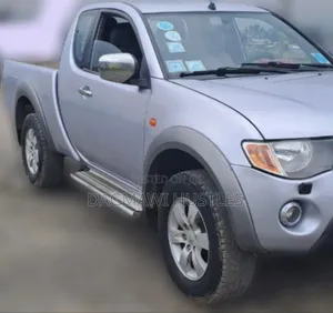 Mitsubishi L200 Club Cab 2.5 136hp 4WD 2007 Blue