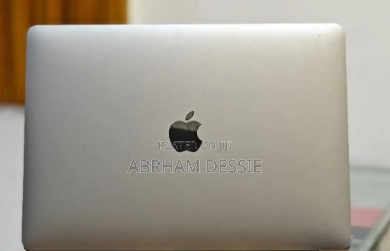 New Laptop Apple MacBook Pro 2018 16GB Intel Core I5 SSD 256GB