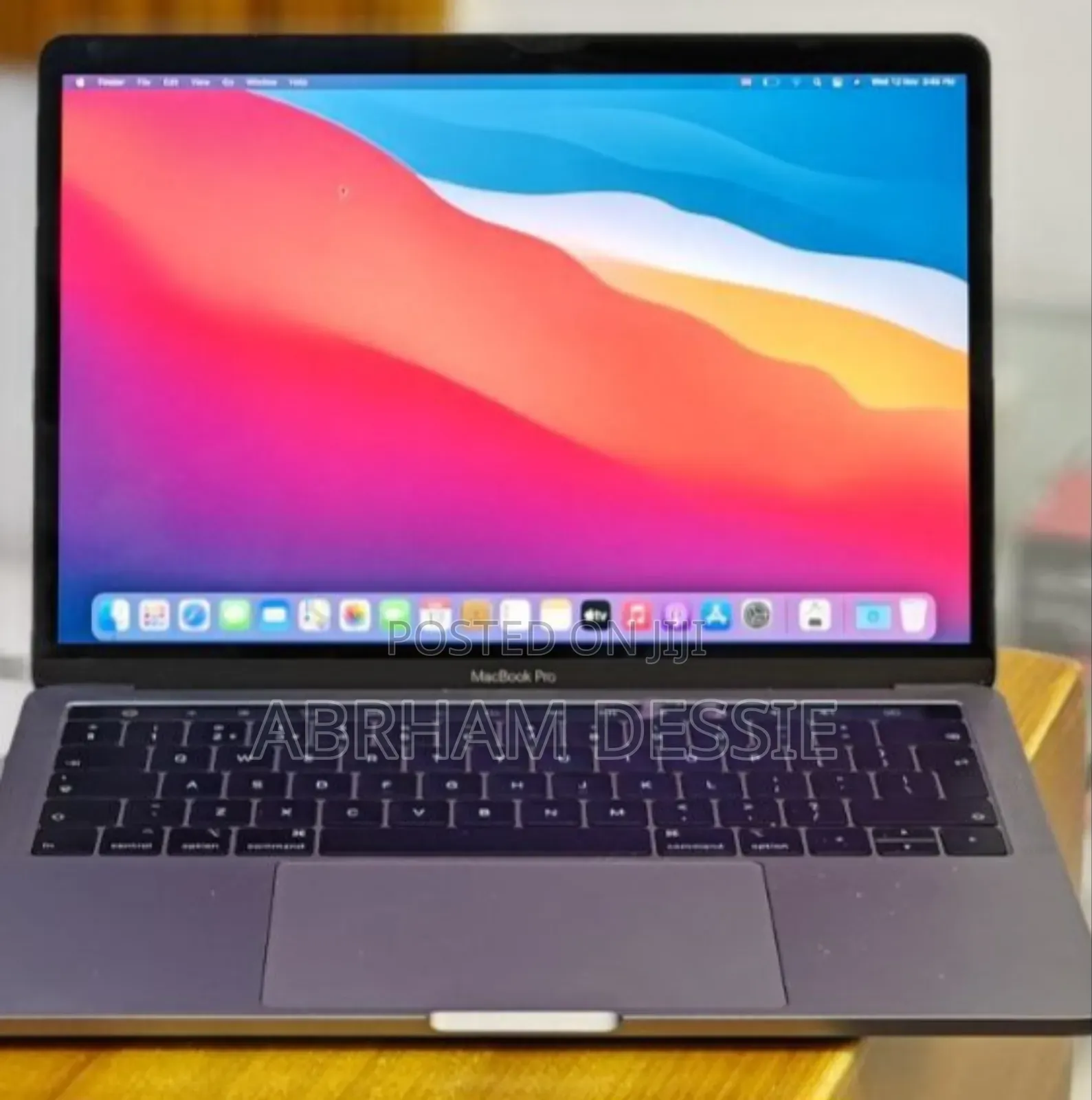 New Laptop Apple MacBook Pro 2018 16GB Intel Core I5 SSD 256GB