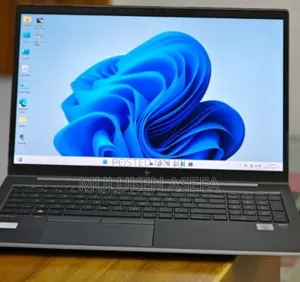 New Laptop HP ZBook Firefly 15 G7 16GB Intel Core I7 SSD 512GB