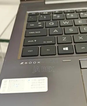 New Laptop HP ZBook Firefly 15 G7 16GB Intel Core I7 SSD 512GB
