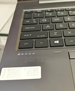 New Laptop HP ZBook Firefly 15 G7 16GB Intel Core I7 SSD 512GB