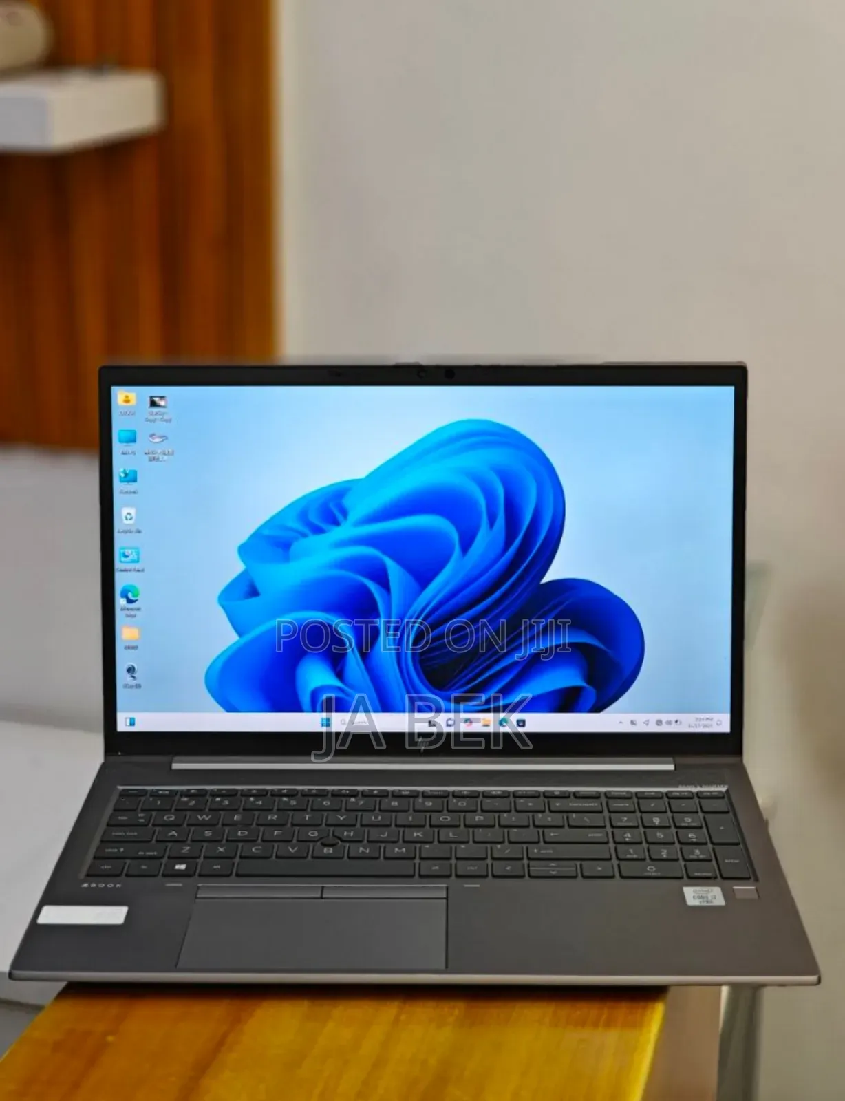 New Laptop HP ZBook Firefly 15 G7 16GB Intel Core I7 SSD 512GB