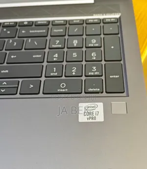 New Laptop HP ZBook Firefly 15 G7 16GB Intel Core I7 SSD 512GB