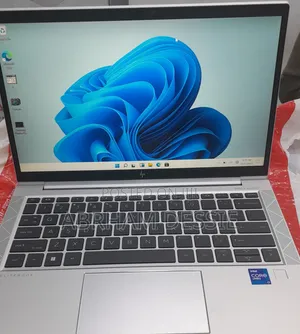 New Laptop HP EliteBook 830 G8 16GB Intel Core I7 SSD 512GB
