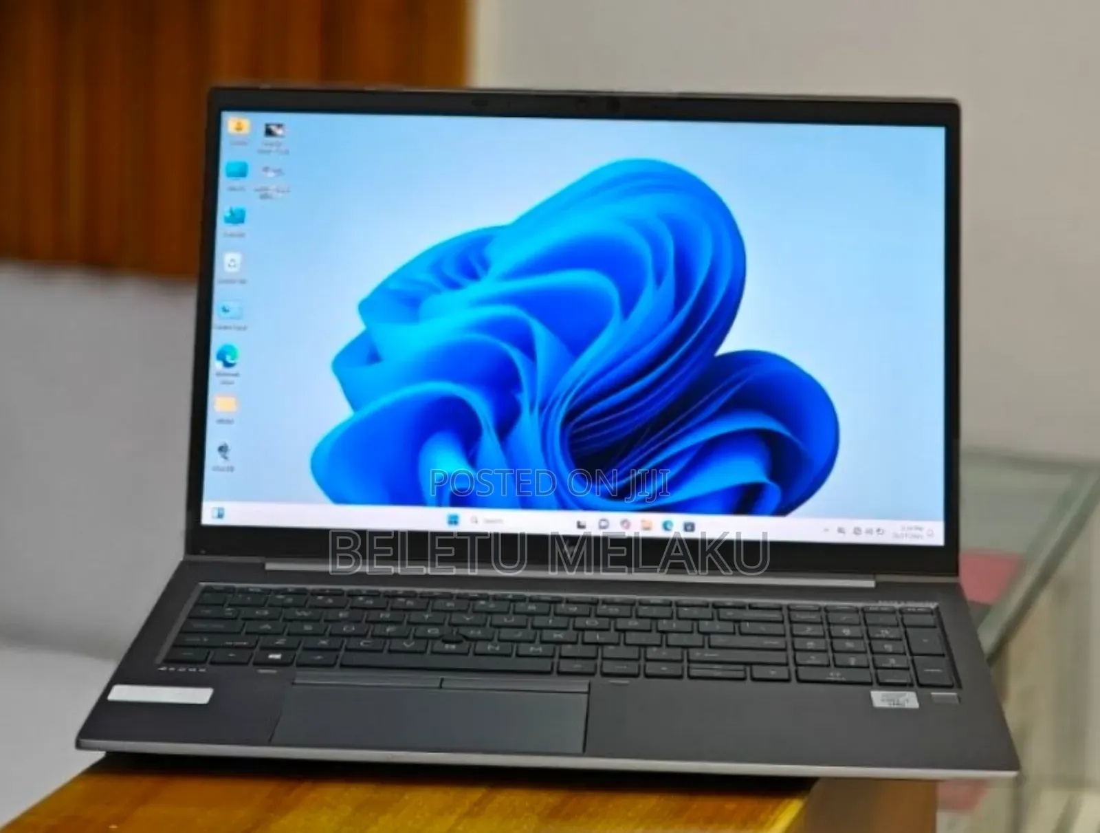 New Laptop HP ZBook Firefly 15 G7 16GB Intel Core i7 SSD 512GB