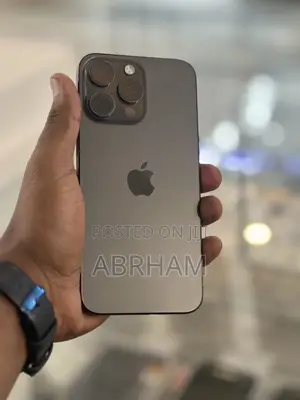 Photo - Apple iPhone 15 Pro Max 256 GB Black