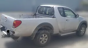 Mitsubishi L200 2006 Silver