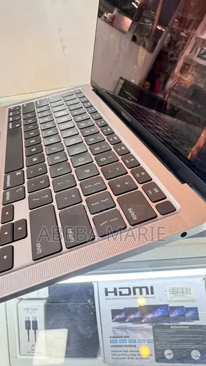 New Laptop Apple MacBook Air 2020 M1 8GB Apple M1 SSD 256GB