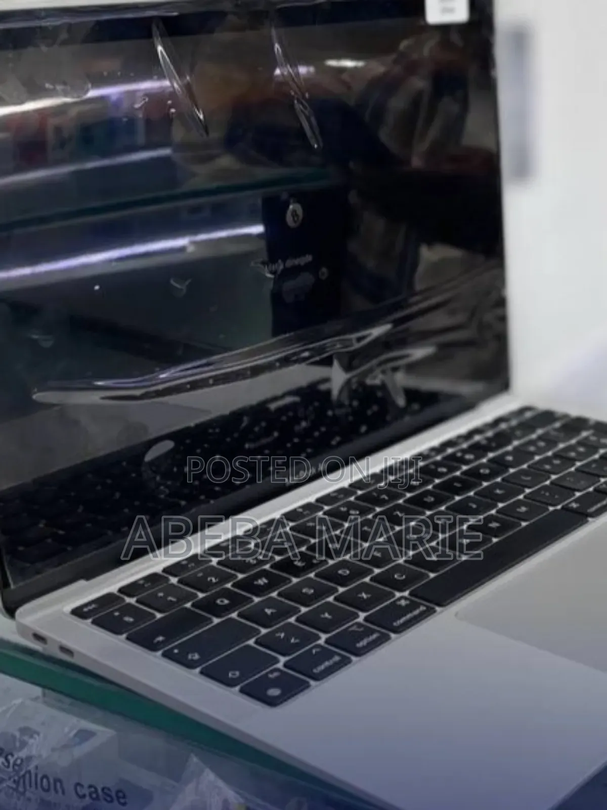 New Laptop Apple MacBook Air 2020 M1 8GB Apple M1 SSD 256GB